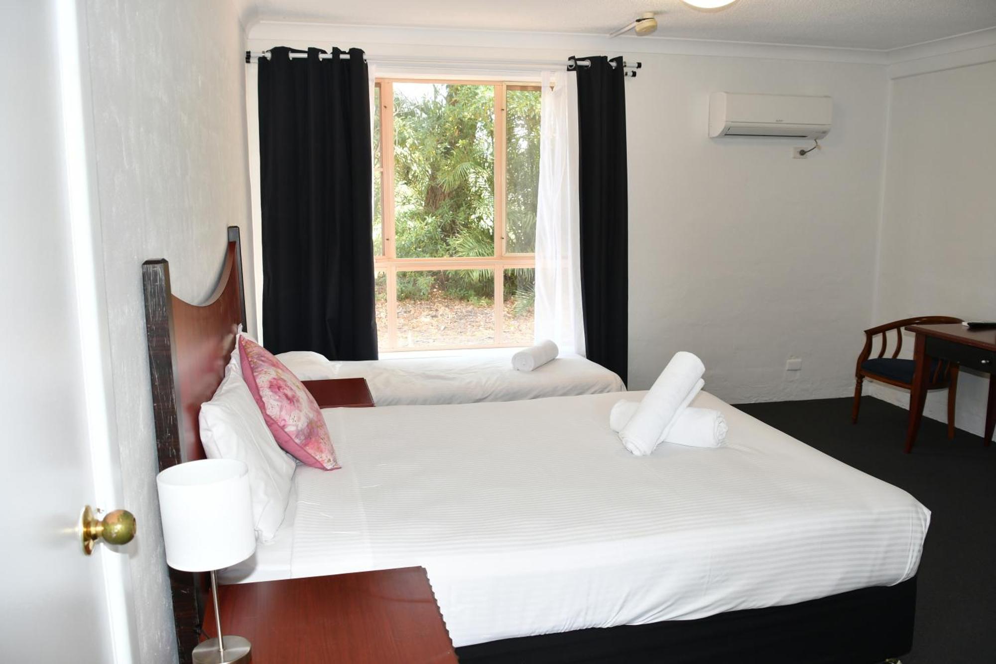 Golf Place Inn Wollongong Primbee Ngoại thất bức ảnh
